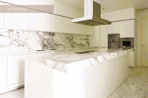 Condo in Bangkok, Thailand, 5 bedrooms  № 180762 - photo 10