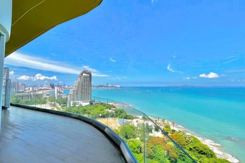 Penthouse in Pattaya, Thailand 4 bedrooms № 180764 - photo 9