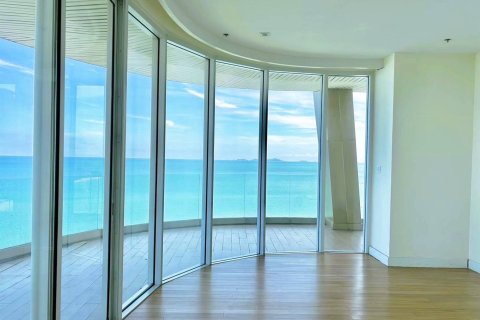 Penthouse in Pattaya, Thailand 4 bedrooms № 180764 - photo 7