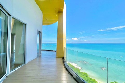 Penthouse in Pattaya, Thailand 4 bedrooms № 180764 - photo 6