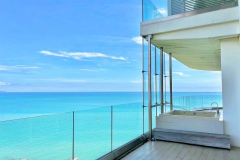 Penthouse in Pattaya, Thailand 4 bedrooms № 180764 - photo 8
