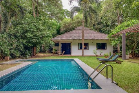 House in Chiang Mai, Thailand 5 bedrooms № 190875