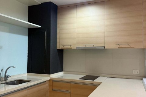 Студия в кондо в Клонг Тоэй, Бангкок, Таиланд № 161788 - фото 6