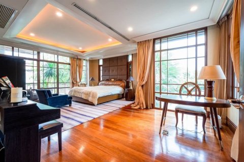Вилла в Пхракханонге, Бангкок, Таиланд с 5 спальнями  № 134090 - фото 9