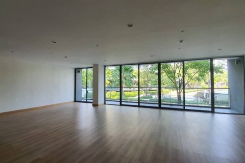 Condo à Watthana, Bangkok, Thaïlande, 3 chambres  № 134092 - photo 1