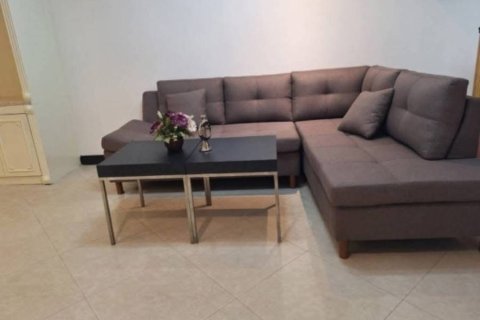 Студия в кондо в Ваттхане, Бангкок, Таиланд № 154728 - фото 2