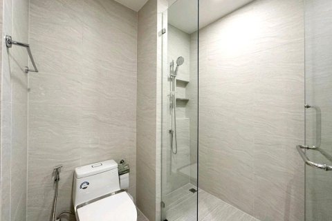 Кондоминиум с 2 спальнями в Патхум Ване, Бангкок, Таиланд № 154724 - фото 17