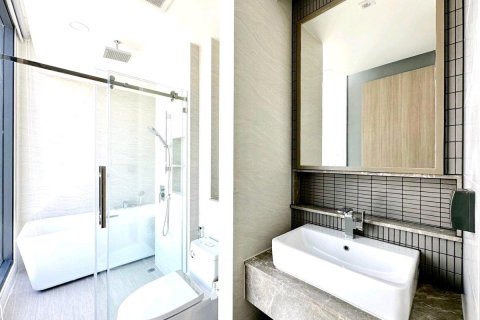 Кондоминиум с 2 спальнями в Патхум Ване, Бангкок, Таиланд № 154724 - фото 9