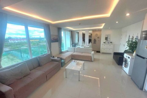 Apartment in Pattaya, Thailand 3 rooms № 159794