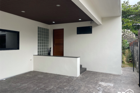 House in Bangkok, Thailand 4 bedrooms № 189304