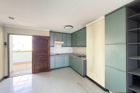 Condo in Bangkok, Thailand, 2 bedrooms № 188855 - photo 4