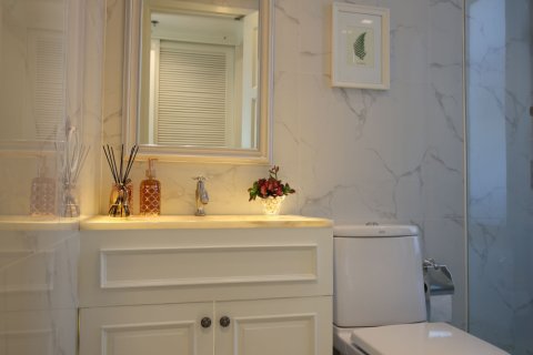 Condo à Bang Kho Laem, Bangkok, Thaïlande, 3 chambres № 155092 - photo 15