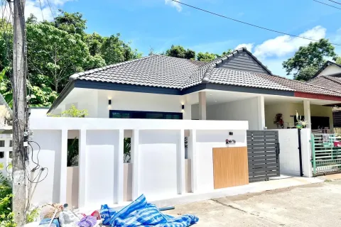 House in Phuket, Thailand 3 bedrooms № 155097 - photo 11