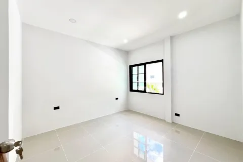 House in Phuket, Thailand 3 bedrooms № 155097 - photo 15