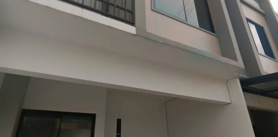 Townhouse in Pathum Thani, Thailand 2 bedrooms № 163457