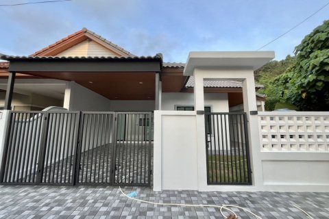 House in Kathu, Thailand 2 bedrooms № 155035 - photo 17