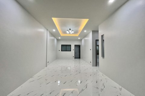 House in Kathu, Thailand 2 bedrooms № 155035 - photo 9