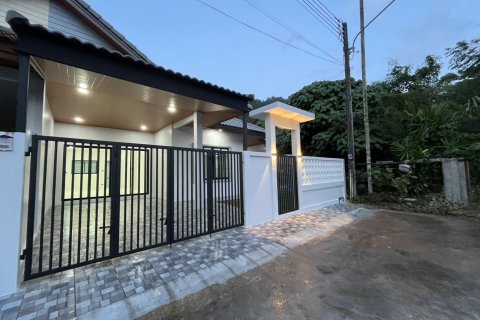 House in Kathu, Thailand 2 bedrooms № 155035 - photo 2