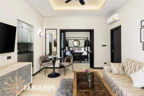 Villa in Bang Tao, Thailand 1 bedroom № 179505 - photo 3