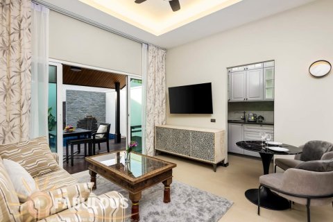 Villa in Bang Tao, Thailand 1 bedroom № 179505 - photo 2