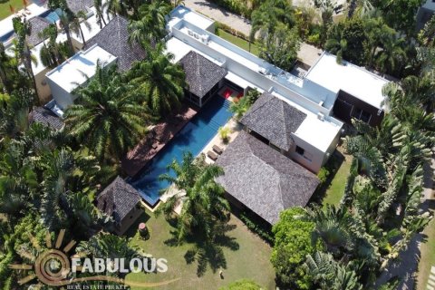 Villa in Bang Tao, Thailand 4 bedrooms № 179506