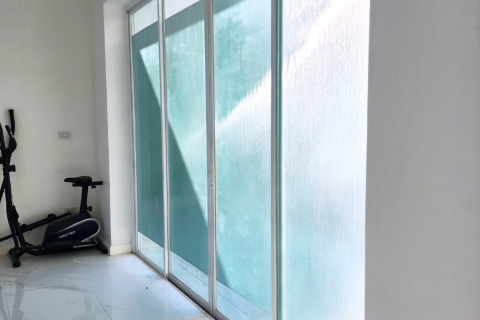 House in Pathum Thani, Thailand 7 bedrooms № 154739 - photo 3