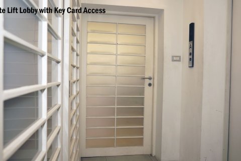 Condo in Pathum Wan, Bangkok, Thailand, 3 bedrooms № 154740 - photo 16