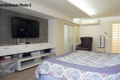 Condo in Pathum Wan, Bangkok, Thailand, 3 bedrooms № 154740 - photo 12