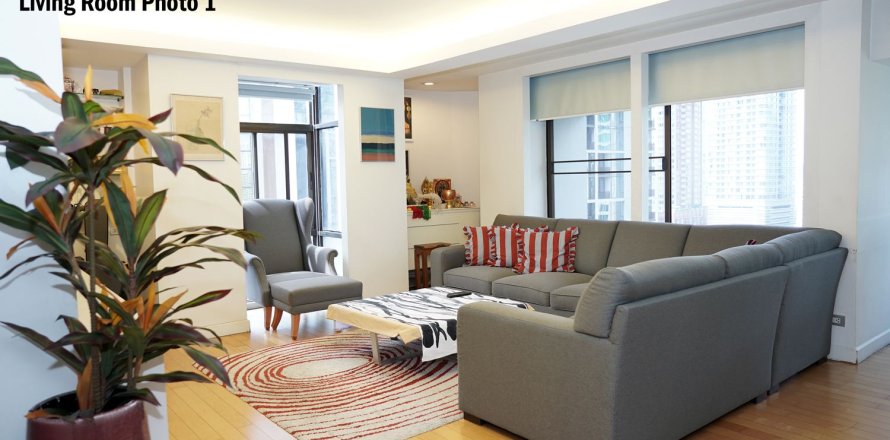 Condo in Pathum Wan, Bangkok, Thailand, 3 bedrooms № 154740