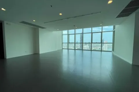 Дуплекс в Кхлонг Сане, Бангкок, Таиланд с 5 спальнями  № 141209 - фото 1