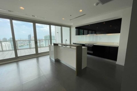 Дуплекс в Кхлонг Сане, Бангкок, Таиланд с 5 спальнями  № 141209 - фото 5