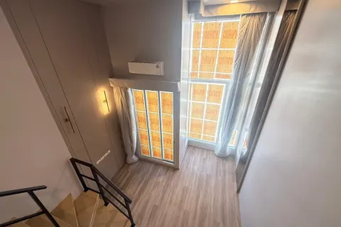 Studio dans le Condo à Watthana, Bangkok, Thaïlande  № 162991