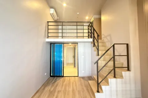 Studio dans le Condo à Watthana, Bangkok, Thaïlande  № 162991 - photo 2