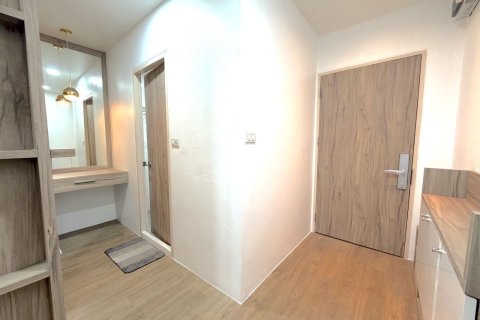 Студия в кондо в Лат Пхрау, Бангкок, Таиланд № 162990 - фото 4