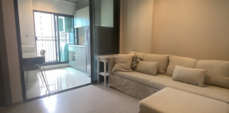 Studio dans le Condo à Ratchathewi, Bangkok, Thaïlande  № 140075