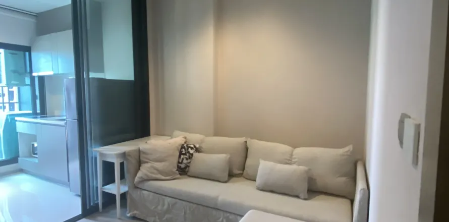 Studio dans le Condo à Ratchathewi, Bangkok, Thaïlande  № 140075