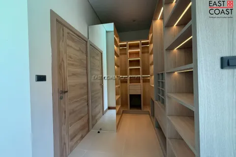 Casa de 5 dormitorios en Jomtien Beach, Pattaya, Tailandia № 212570 - foto 11