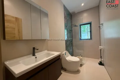 Casa de 5 dormitorios en Jomtien Beach, Pattaya, Tailandia № 212570 - foto 14