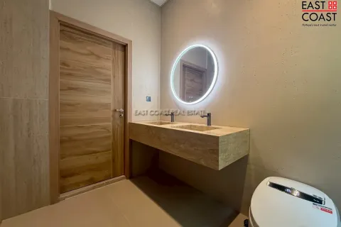 Casa de 5 dormitorios en Jomtien Beach, Pattaya, Tailandia № 212570 - foto 13