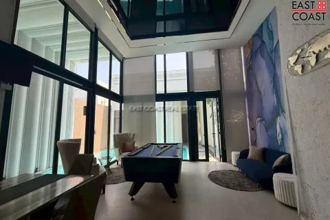 Casa de 4 dormitorios en Jomtien Beach, Pattaya, Tailandia № 212571 - foto 3