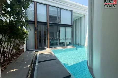 Casa de 4 dormitorios en Jomtien Beach, Pattaya, Tailandia № 212571 - foto 15