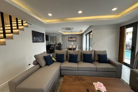 Casa de 3 dormitorios en Pattaya, Tailandia № 212575 - foto 9