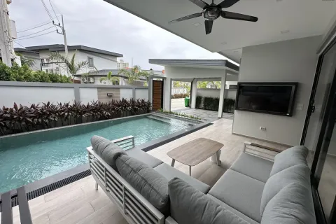 Casa de 3 dormitorios en Pattaya, Tailandia № 212575 - foto 23