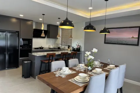 Casa de 3 dormitorios en Pattaya, Tailandia № 212575 - foto 7