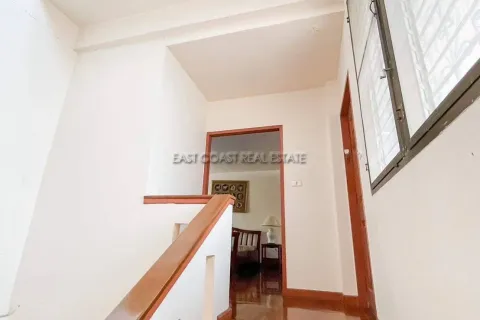 Casa de 4 dormitorios en Pattaya, Tailandia № 212576 - foto 7