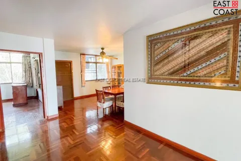 Casa de 4 dormitorios en Pattaya, Tailandia № 212576 - foto 4
