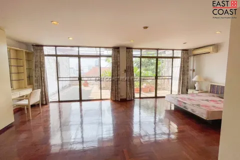 Casa de 4 dormitorios en Pattaya, Tailandia № 212576 - foto 14