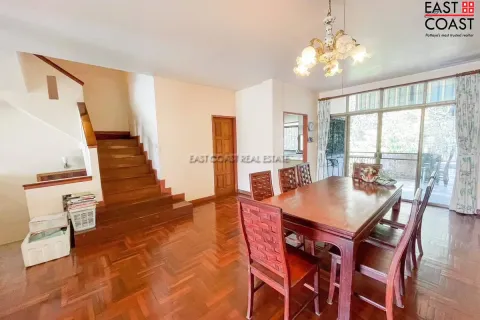 Casa de 4 dormitorios en Pattaya, Tailandia № 212576 - foto 13