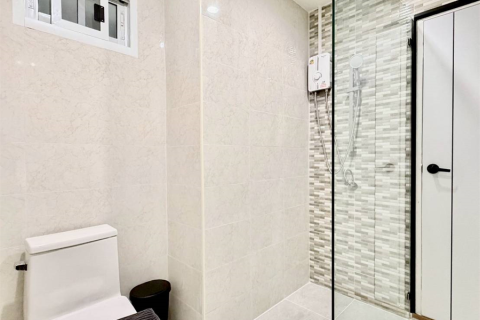 Townhouse in Bangkok, Thailand 4 bedrooms № 190472