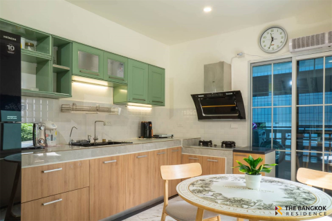 Townhouse in Bangkok, Thailand 4 bedrooms № 190472 - photo 5